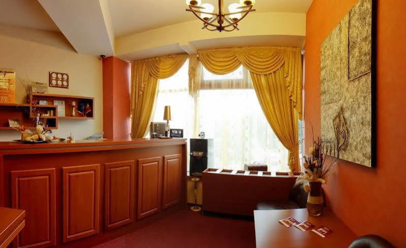 Indiana Hotel Яссы Экстерьер фото