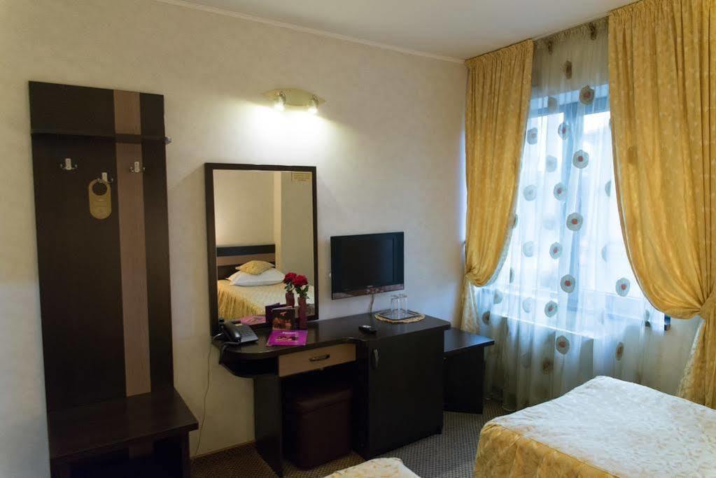 Indiana Hotel Яссы Экстерьер фото