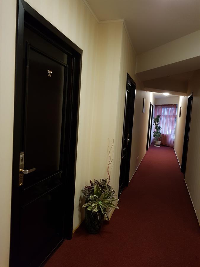 Indiana Hotel Яссы Экстерьер фото