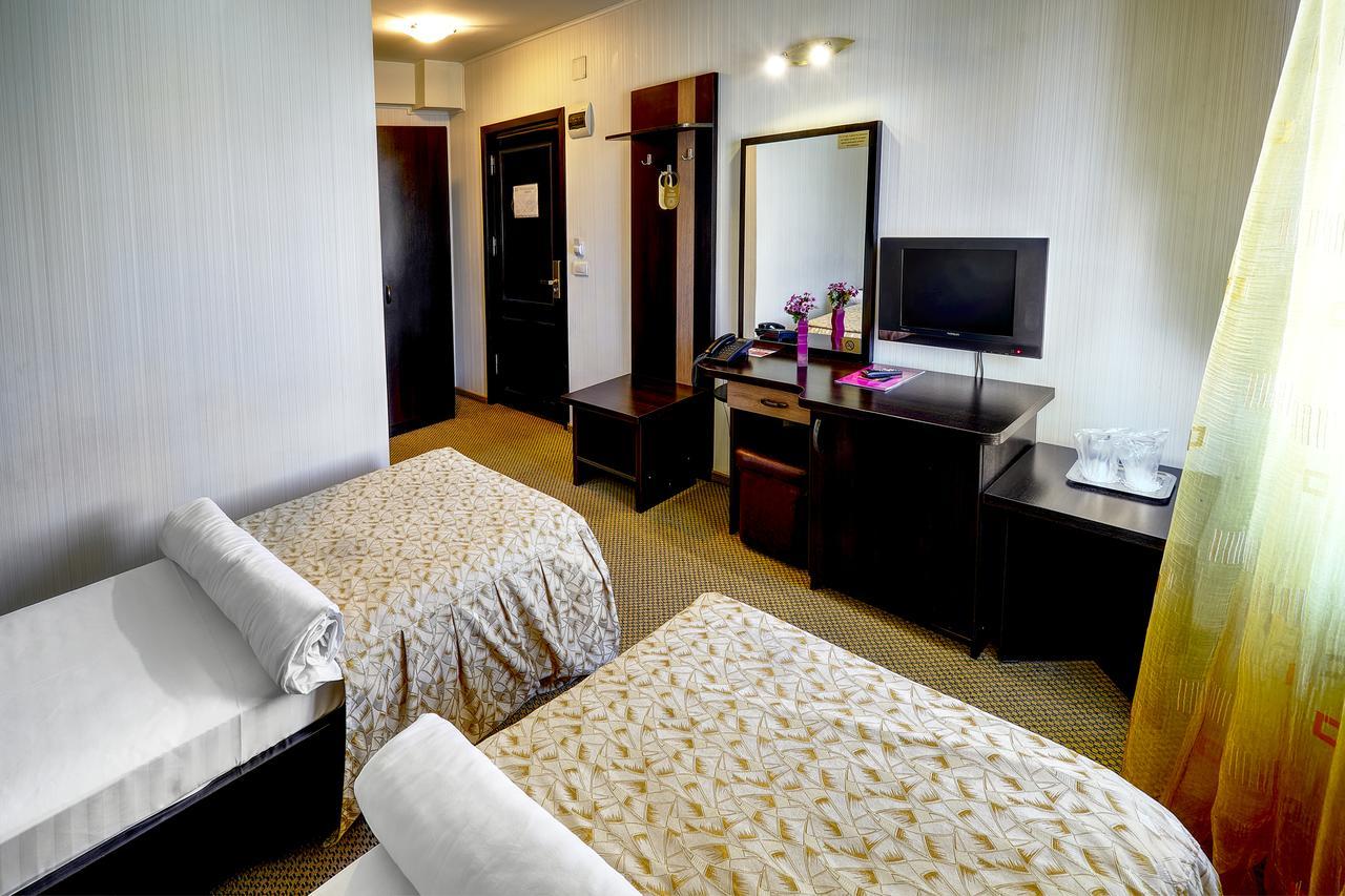 Indiana Hotel Яссы Экстерьер фото